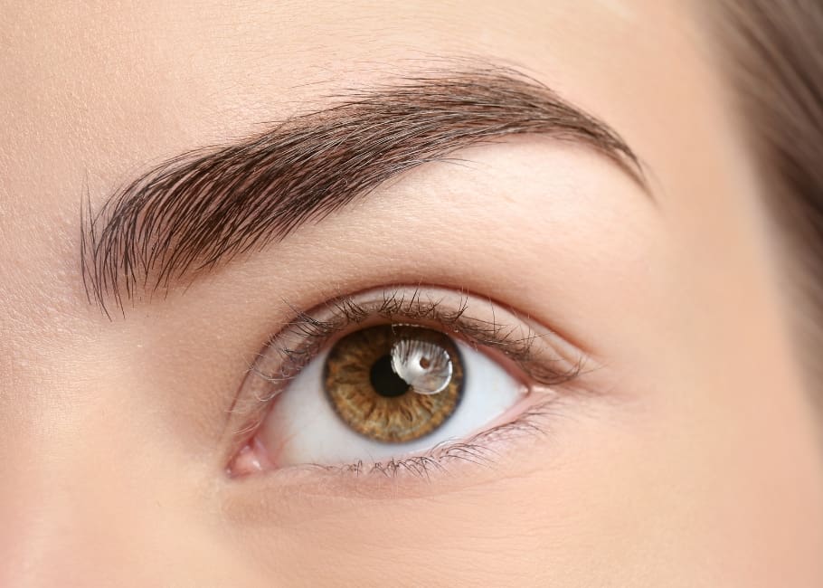 woman with perfectly lifted eyebrow